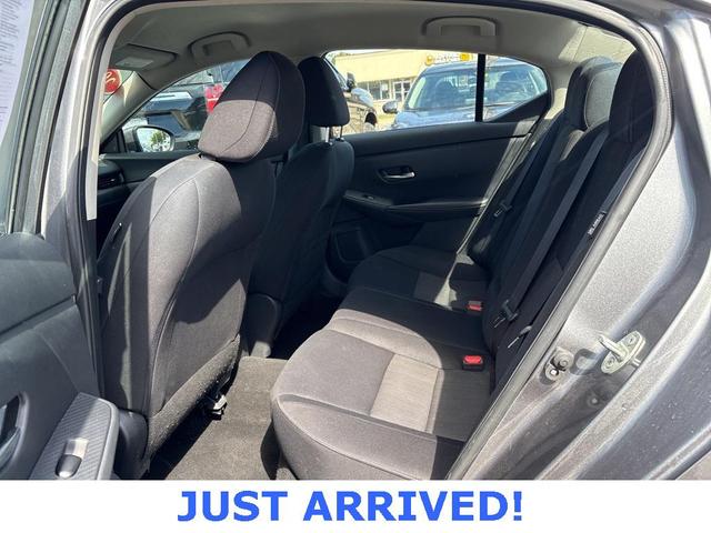 Photo of 2022 Gun Metallic Nissan Sentra