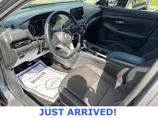 Photo of 2022 Gun Metallic Nissan Sentra