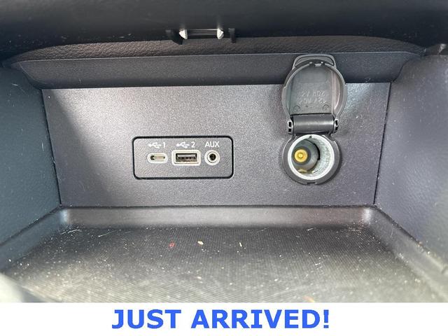 Photo of 2022 Gun Metallic Nissan Sentra