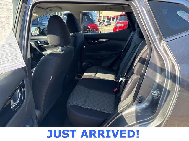 Photo of 2022 Gun Metallic Nissan Rogue Sport