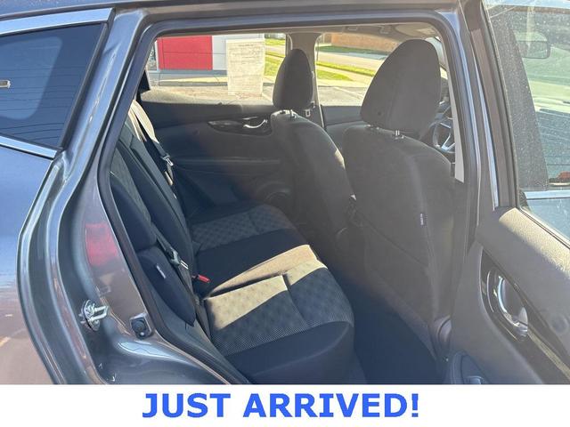 Photo of 2022 Gun Metallic Nissan Rogue Sport