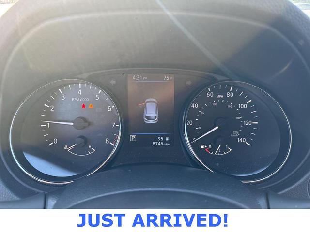 Photo of 2022 Gun Metallic Nissan Rogue Sport