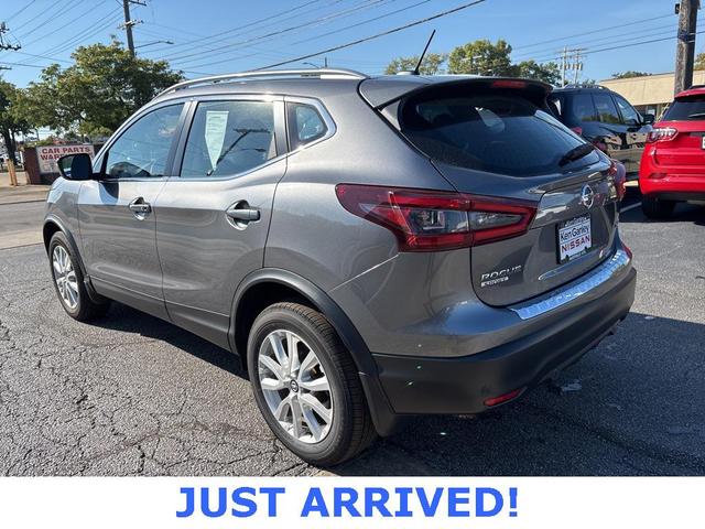 Photo of 2022 Gun Metallic Nissan Rogue Sport