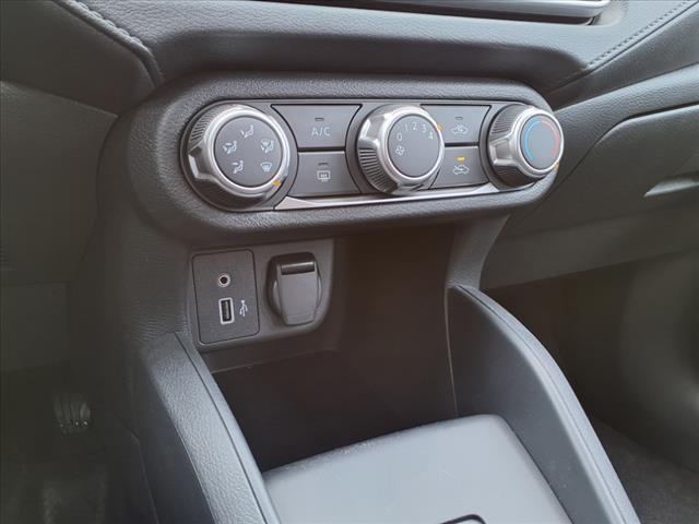 Photo of 2024 Brilliant Silver Metallic Nissan Versa