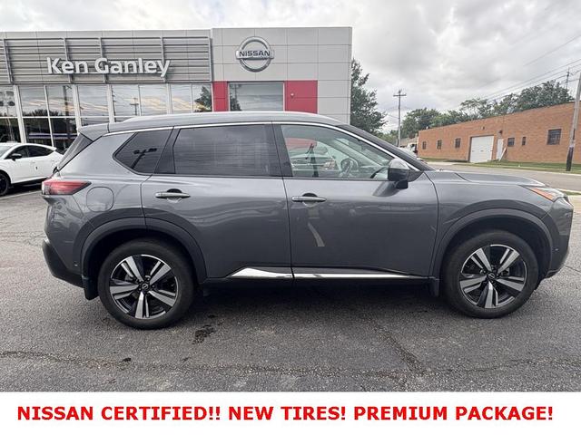 Photo of 2022 Gun Metallic Nissan Rogue