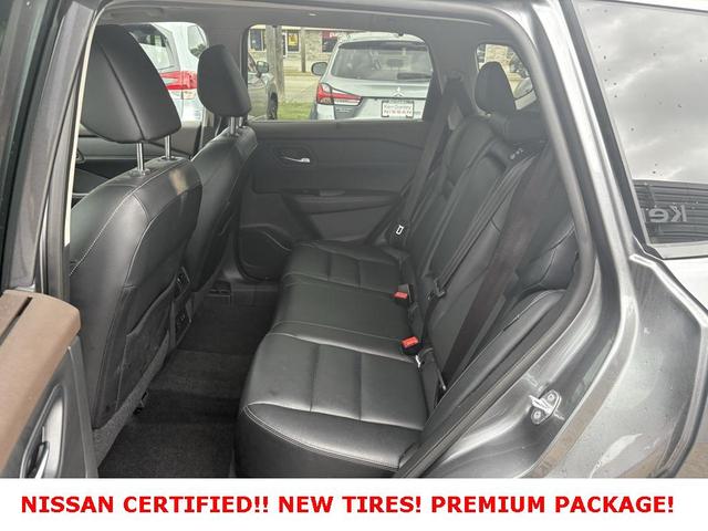 Photo of 2022 Gun Metallic Nissan Rogue