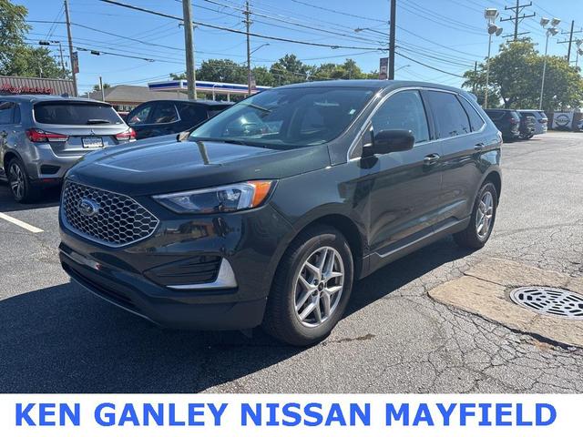 Photo of 2023 Forged Green Metallic Ford Edge