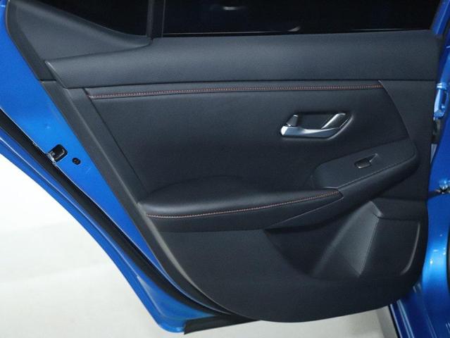 Photo of 2025 Electric Blue Metallic/Super Black Nissan Sentra