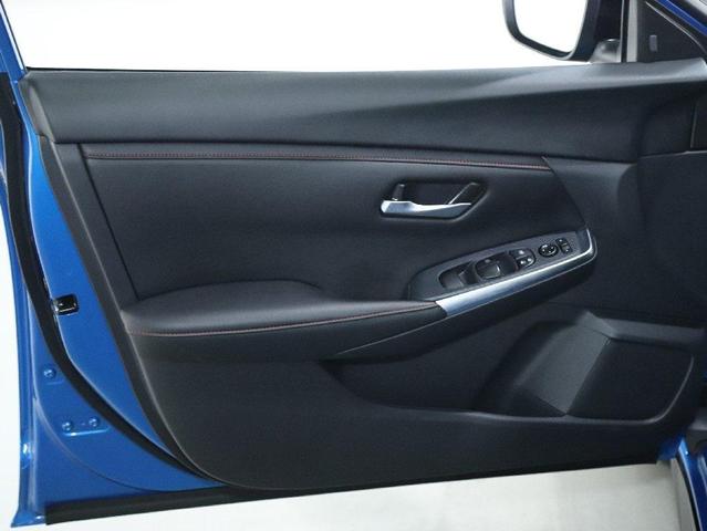 Photo of 2025 Electric Blue Metallic/Super Black Nissan Sentra