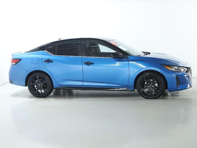 Photo of 2025 Electric Blue Metallic/Super Black Nissan Sentra