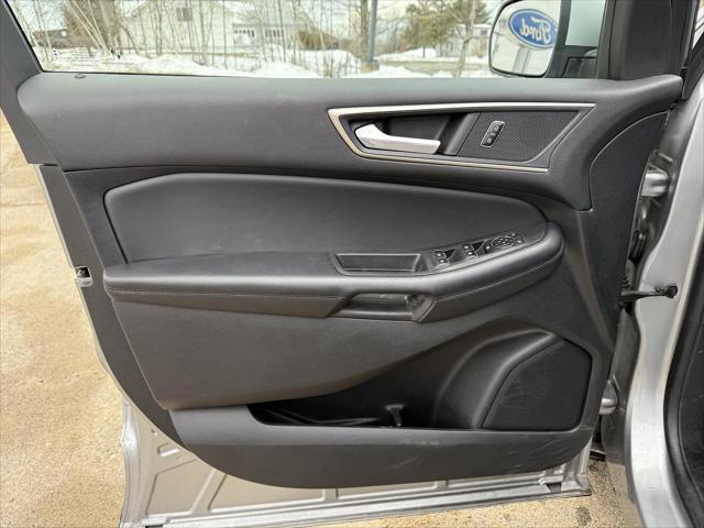 Photo of 2023 Silver Ford Edge