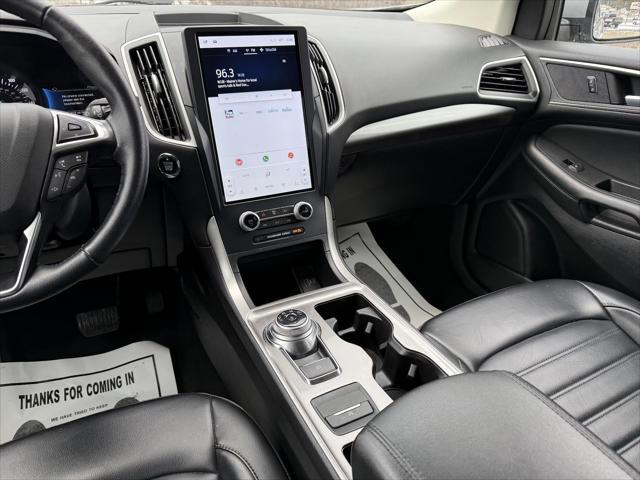 Photo of 2023 Silver Ford Edge