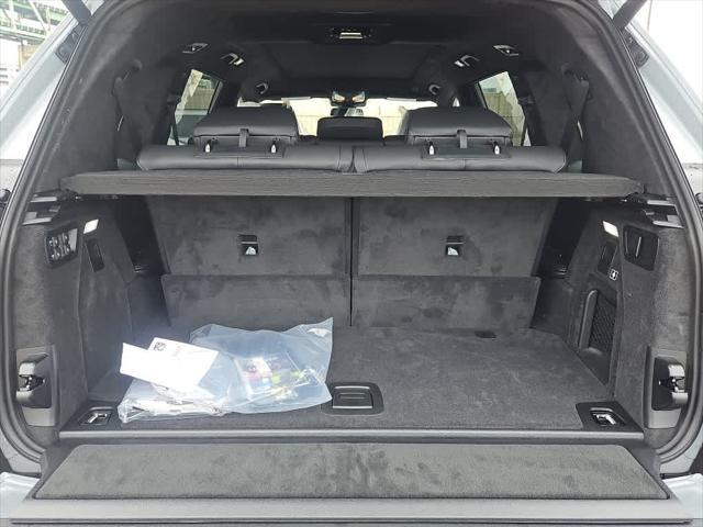 Photo of 2026 Brooklyn Grey Metallic BMW X7
