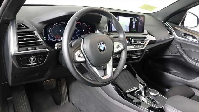 Photo of 2022 Jet Black BMW X3