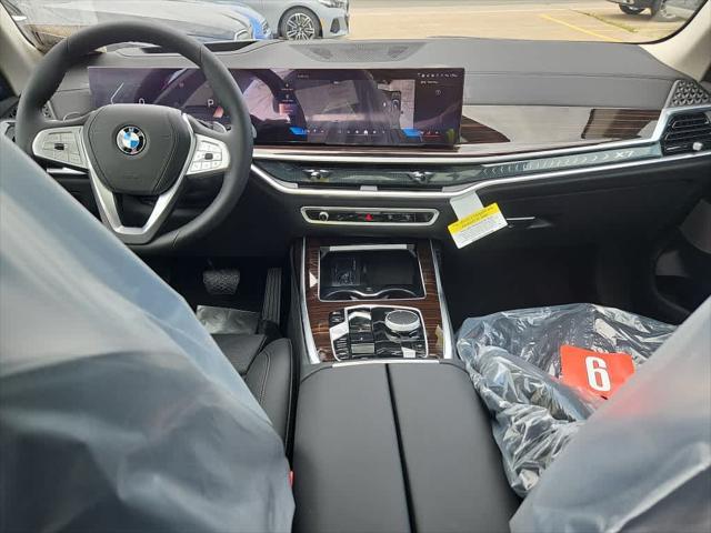 Photo of 2026 Dravit Grey Metallic BMW X7