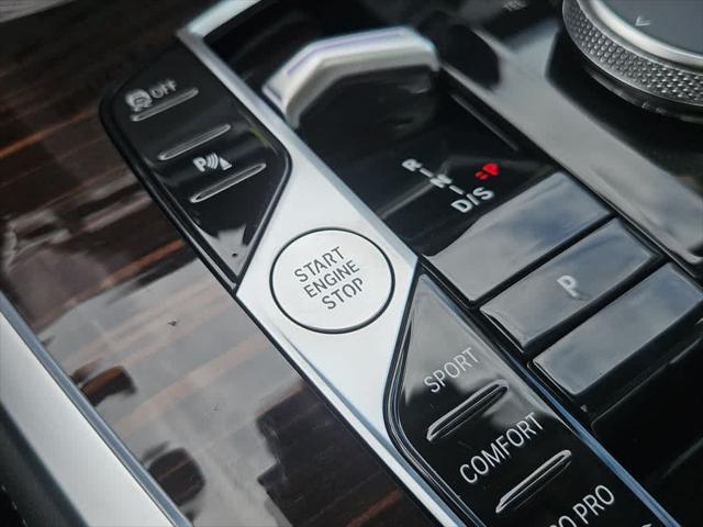 Photo of 2026 Dravit Grey Metallic BMW X7