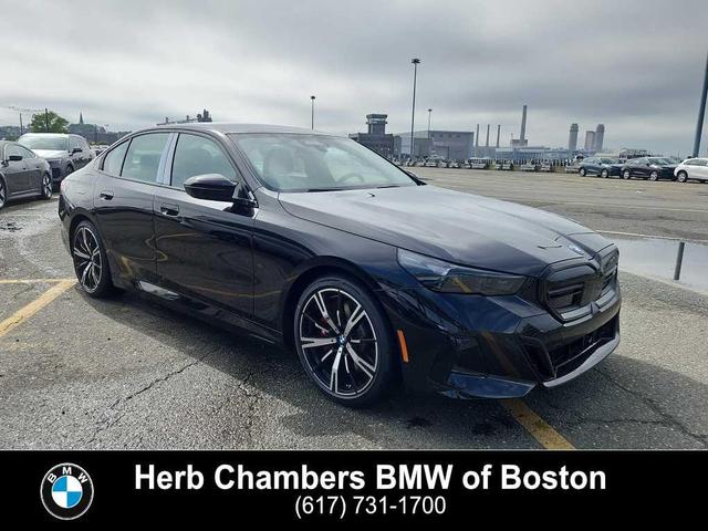 Photo of 2025 Black Sapphire Metallic BMW i5