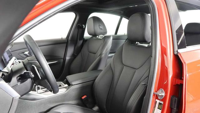 Photo of 2022 Melbourne Red BMW 330