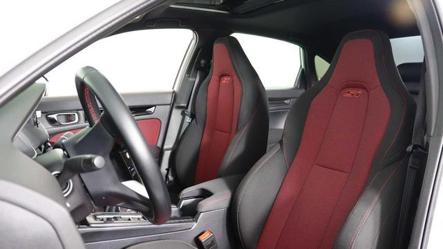 Photo of 2022 Platinum White Pearl Honda Civic Si