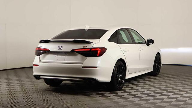 Photo of 2022 Platinum White Pearl Honda Civic Si