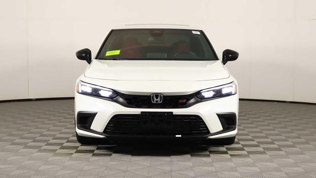 Photo of 2022 Platinum White Pearl Honda Civic Si