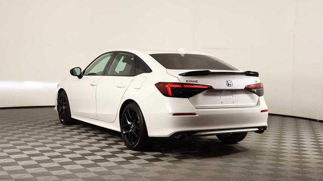 Photo of 2022 Platinum White Pearl Honda Civic Si