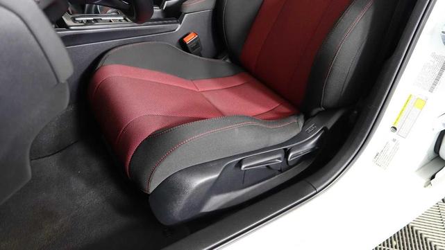 Photo of 2022 Platinum White Pearl Honda Civic Si