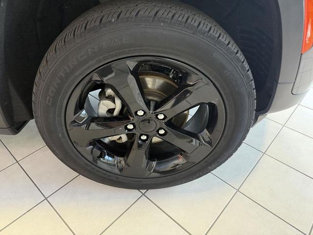 Photo of 2022 Baltic Gray Metallic Clearcoat Jeep Grand Cherokee