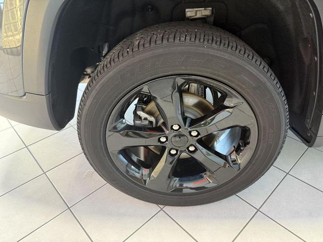 Photo of 2022 Baltic Gray Metallic Clearcoat Jeep Grand Cherokee