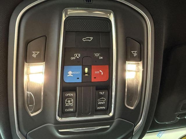 Photo of 2022 Baltic Gray Metallic Clearcoat Jeep Grand Cherokee