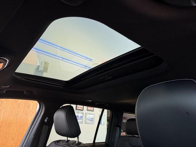 Photo of 2022 Baltic Gray Metallic Clearcoat Jeep Grand Cherokee