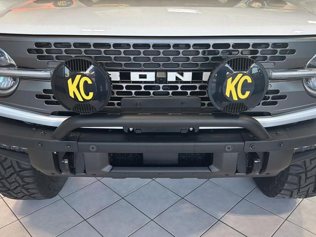 Photo of 2024 Oxford White Ford Bronco
