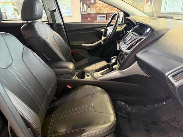 Photo of 2014 BLK Ford Focus