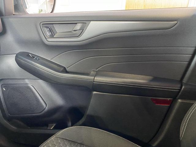Photo of 2023 WHITE Ford Escape