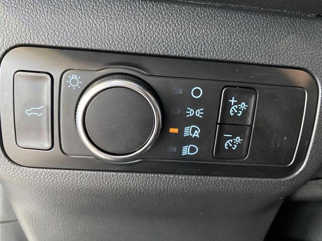Photo of 2023 WHITE Ford Escape