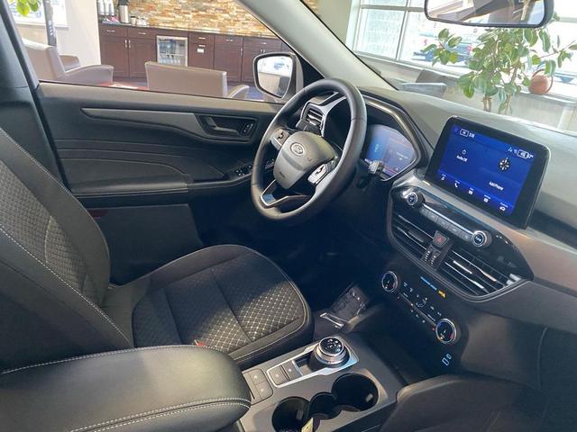 Photo of 2023 WHITE Ford Escape
