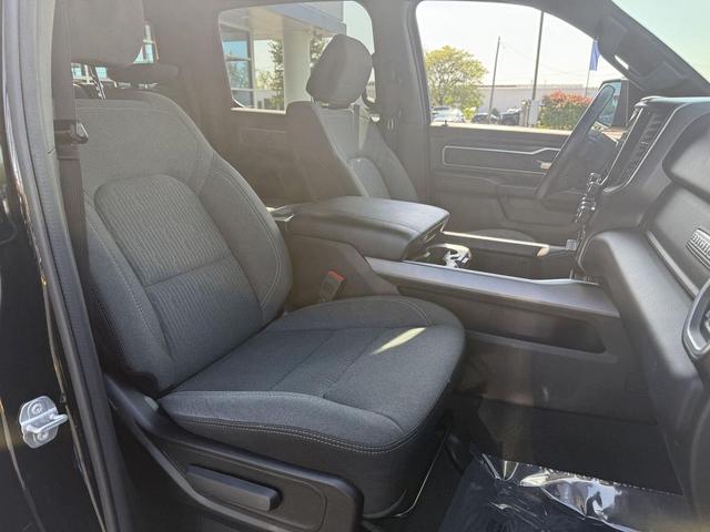 Photo of 2022 Diamond Black Crystal Pearlcoat RAM 1500