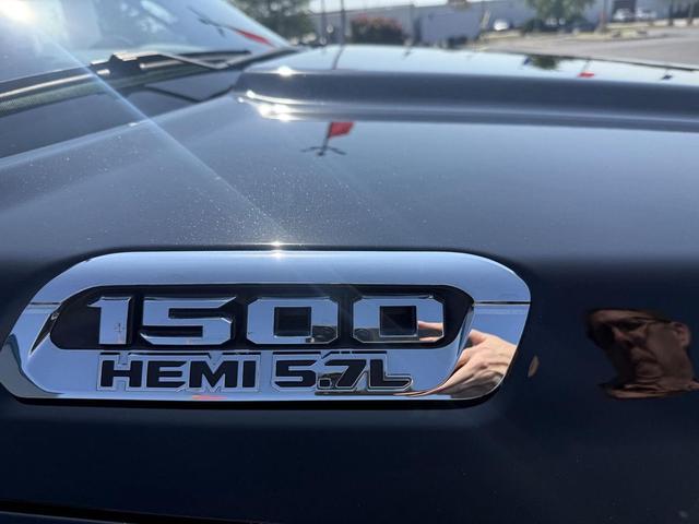 Photo of 2022 Diamond Black Crystal Pearlcoat RAM 1500