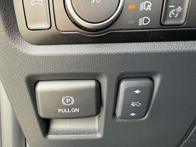 Photo of 2023 Agate Black Metallic Ford F-150