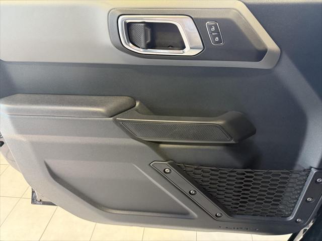 Photo of 2024 Shadow Black Ford Bronco