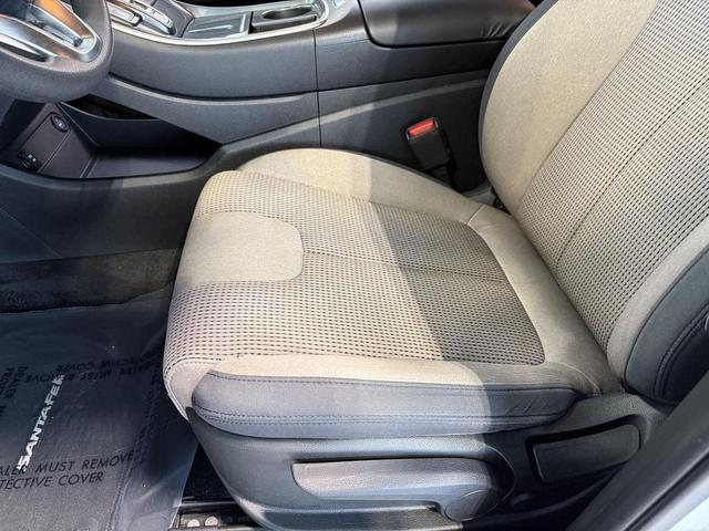 Photo of 2022 Quartz White Hyundai SANTA FE