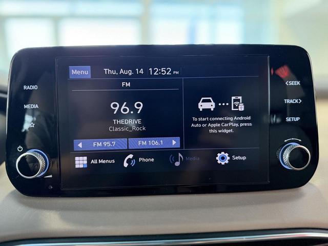 Photo of 2022 Quartz White Hyundai SANTA FE