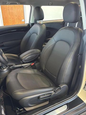 Photo of 2023 Pepper White MINI Hardtop