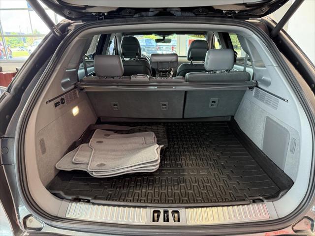 Photo of 2019 Magnetic Gray Metallic Lincoln Nautilus