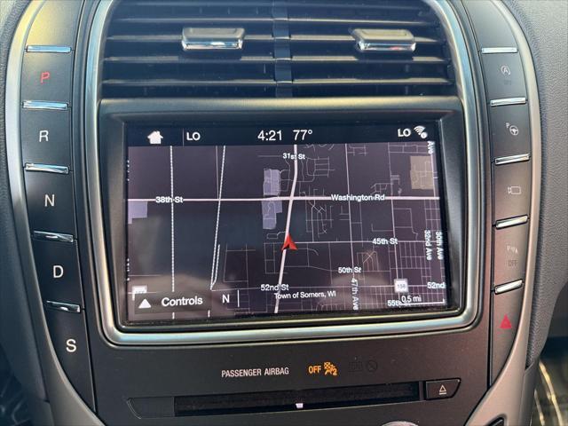 Photo of 2019 Magnetic Gray Metallic Lincoln Nautilus