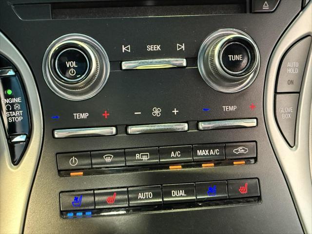 Photo of 2019 Magnetic Gray Metallic Lincoln Nautilus