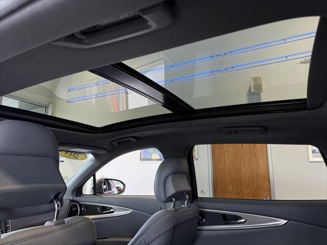 Photo of 2019 Magnetic Gray Metallic Lincoln Nautilus