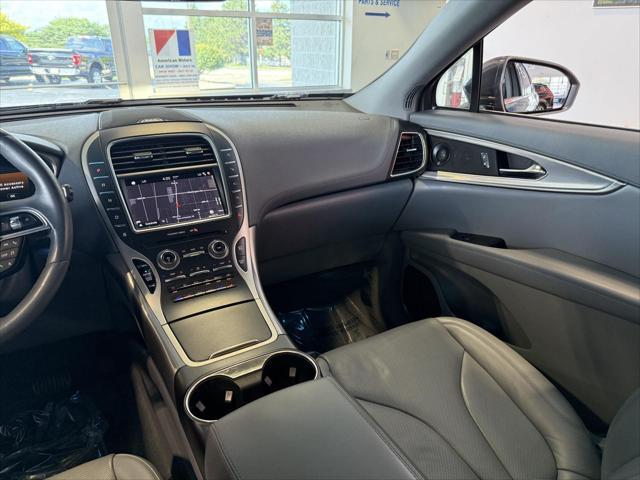 Photo of 2019 Magnetic Gray Metallic Lincoln Nautilus