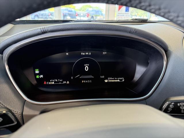 Photo of 2019 Magnetic Gray Metallic Lincoln Nautilus