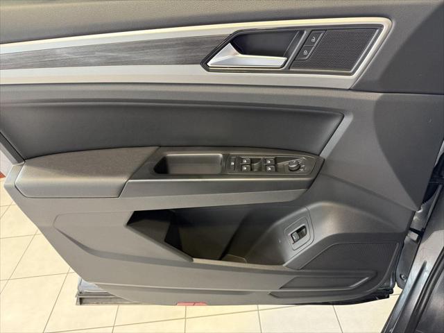 Photo of 2021 Platinum Gray Metallic Volkswagen Atlas